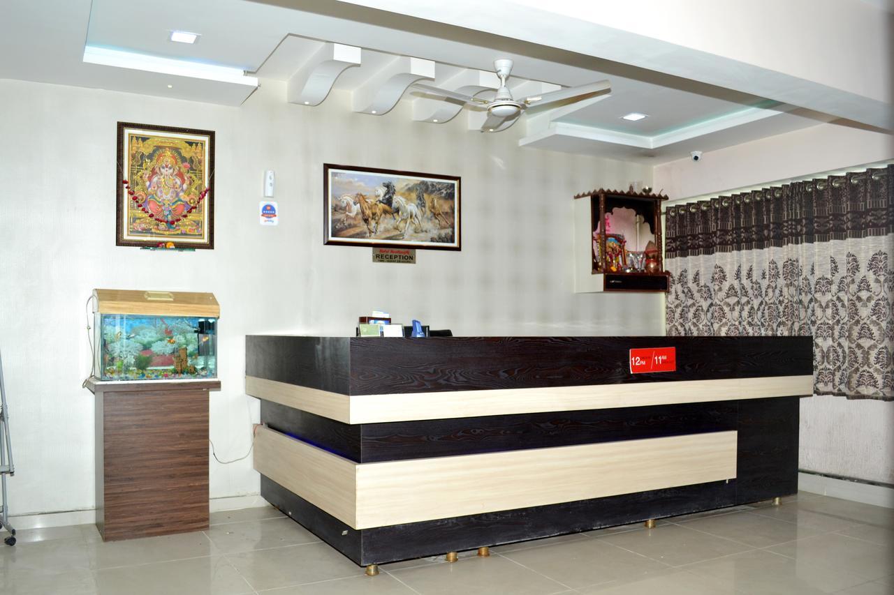 Hotel Neelkanth Residency Gandhinagar Exterior foto