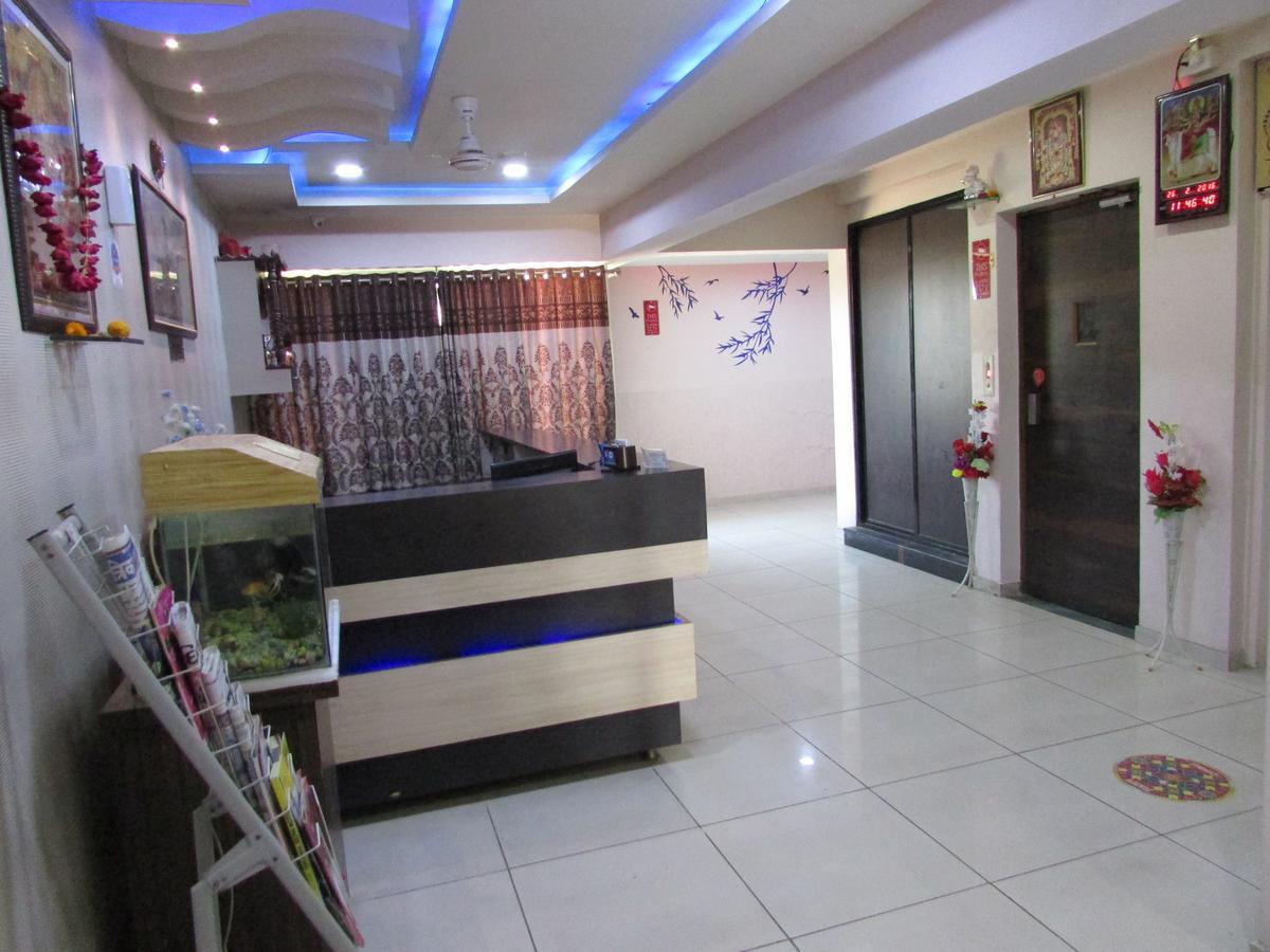 Hotel Neelkanth Residency Gandhinagar Exterior foto