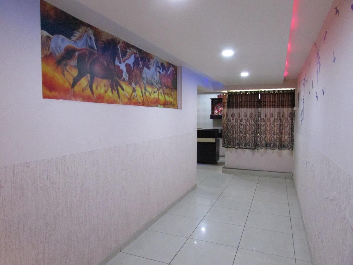 Hotel Neelkanth Residency Gandhinagar Exterior foto
