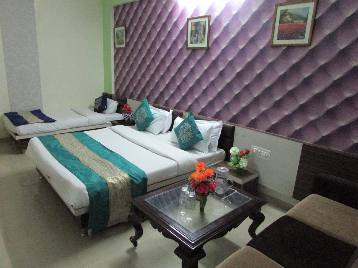 Hotel Neelkanth Residency Gandhinagar Exterior foto