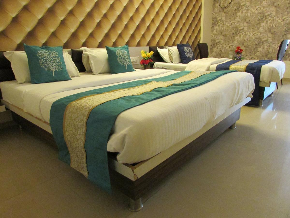 Hotel Neelkanth Residency Gandhinagar Exterior foto